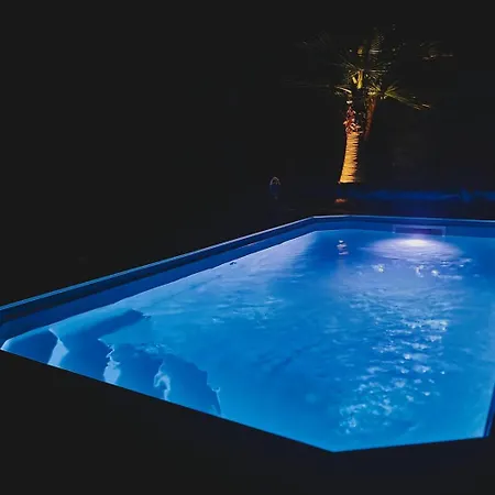 Boheme Piscine Chauffee 8p Les Du Tarn * Peyrole